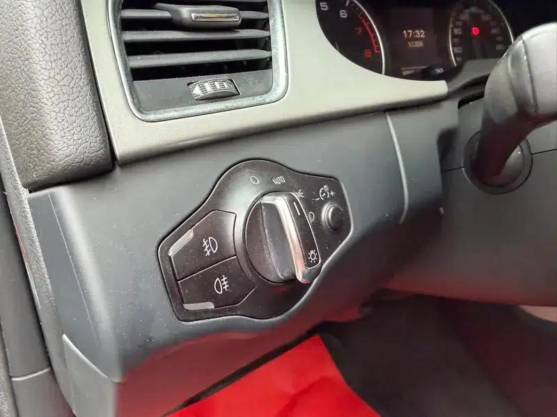 Audi A4 (Imported) 2010 Model 2.0T Automatic AWD 5-Seater Parallel Import — миниатюра 25