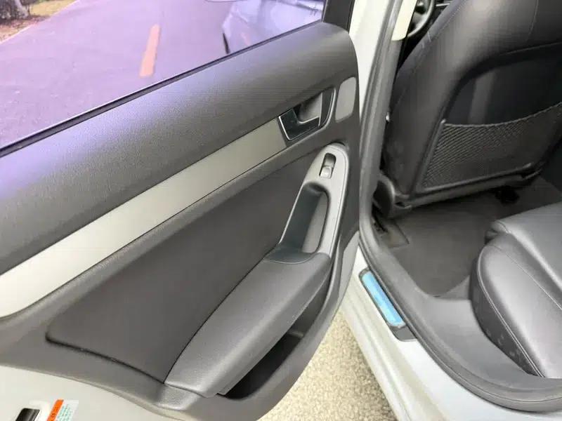 Audi A4 (Imported) 2010 Model 2.0T Automatic AWD 5-Seater Parallel Import — миниатюра 29