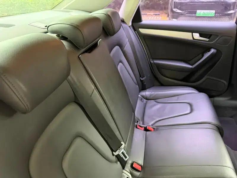 Audi A4 (Imported) 2010 Model 2.0T Automatic AWD 5-Seater Parallel Import — миниатюра 31