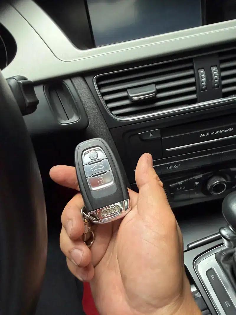 Audi A4 (Imported) 2010 Model 2.0T Automatic AWD 5-Seater Parallel Import — миниатюра 10