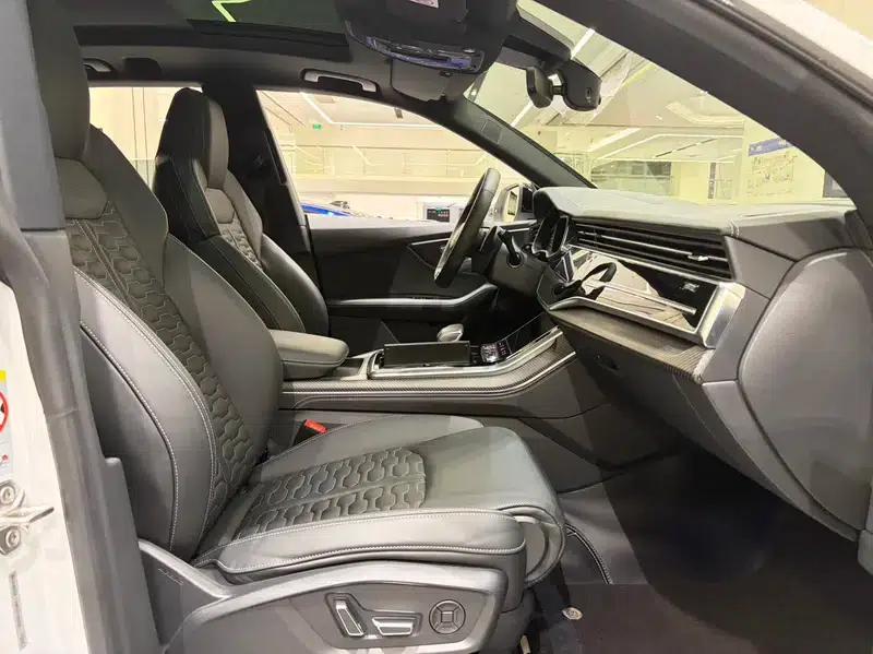 2021 Audi RS Q8 4.0T — миниатюра 21