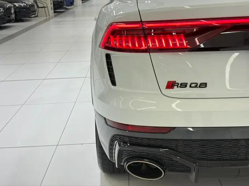 2021 Audi RS Q8 4.0T — миниатюра 8