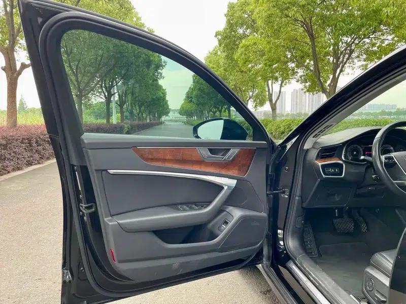 2021 Audi A6 (Imported) allroad quattro Explorer 55 TFSI Premium Off-Road Model — миниатюра 14