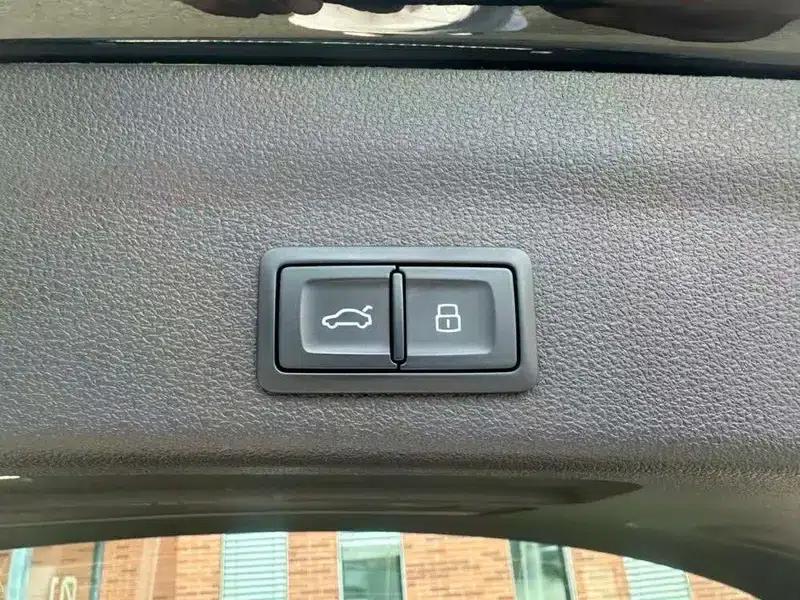 2024 Audi A6 (Imported) allroad quattro Explorer 55 TFSI Premium Off-Road Model — миниатюра 17