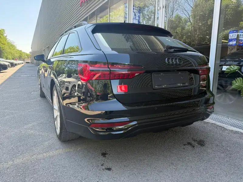 2021 Audi A6 (Imported) allroad quattro Explorer 55 TFSI Premium Off-Road Model — миниатюра 5