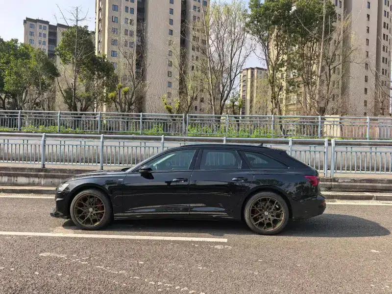 2021 Audi A6 (Imported) Avant 40 TFSI Luxury Dynamic — миниатюра 4