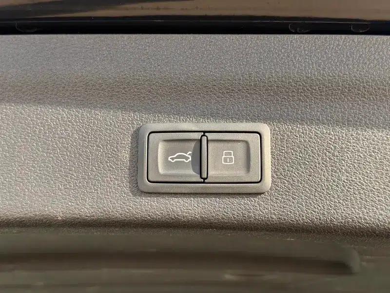 2020 Audi A6 (Imported) allroad Explorer 55 TFSI Premium Off-Road Model — миниатюра 38