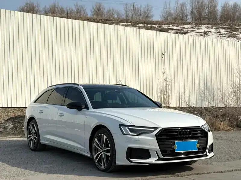 Audi A6 (Imported) 2022 Avant 45 TFSI Dynamic Edition — миниатюра 3