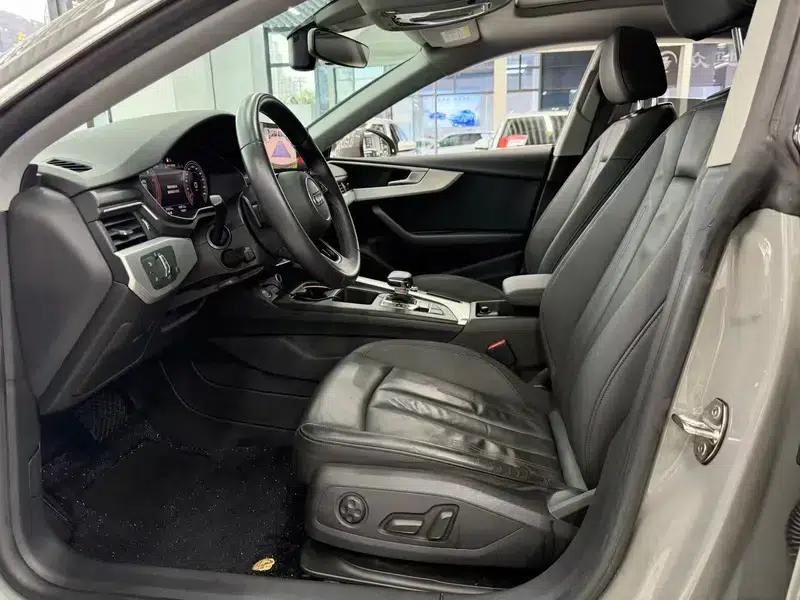 Audi A5 2022 Sportback 40 TFSI Fashionable Elegant Model — миниатюра 11