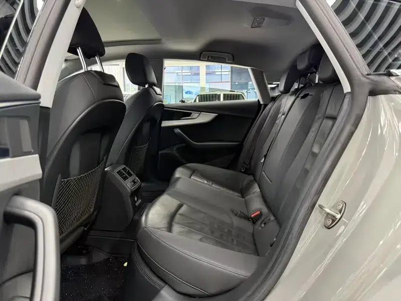 Audi A5 2022 Sportback 40 TFSI Fashionable Elegant Model — миниатюра 12