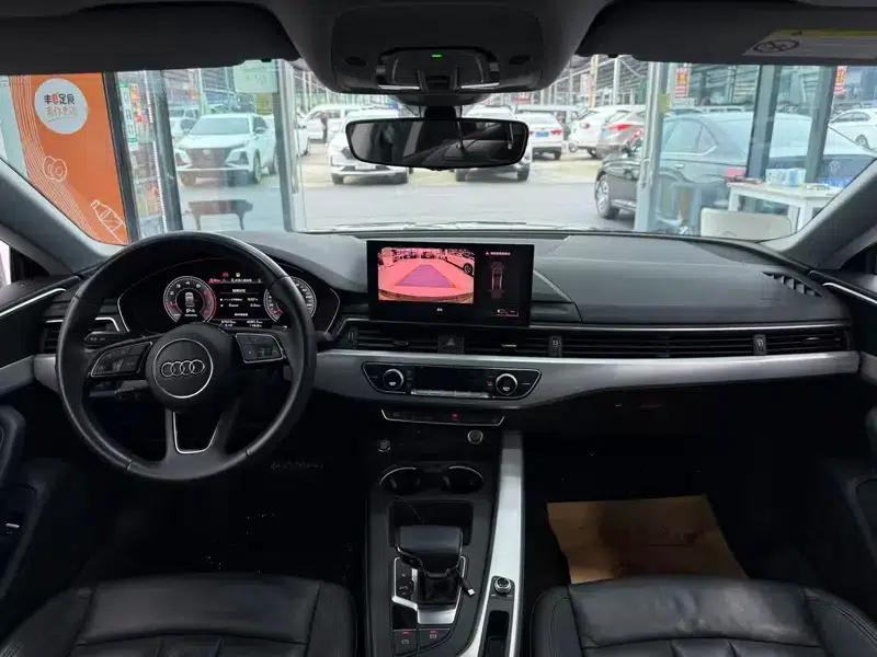 Audi A5 2022 Sportback 40 TFSI Fashionable Elegant Model — миниатюра 8