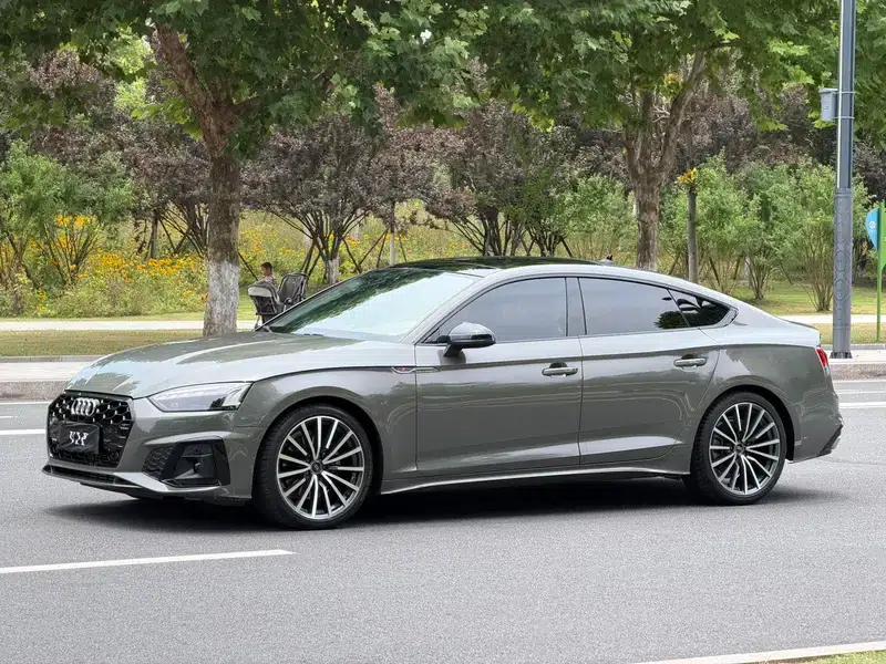 Audi A5 2024 Sportback 40 TFSI quattro Luxury Dynamic — миниатюра 1