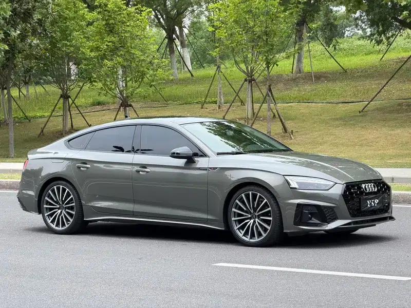 Audi A5 2024 Sportback 40 TFSI quattro Luxury Dynamic — миниатюра 3