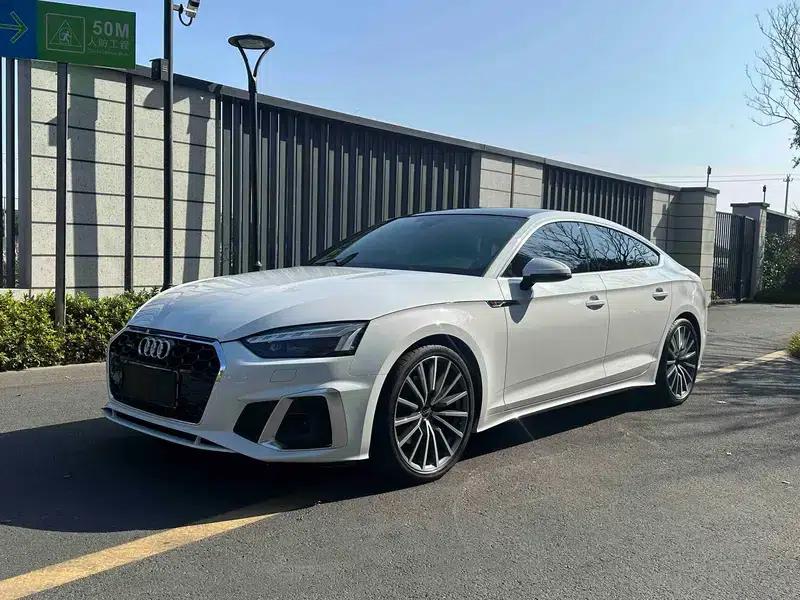 Audi A5 2023 Sportback 40 TFSI quattro Luxury Dynamic — миниатюра 1