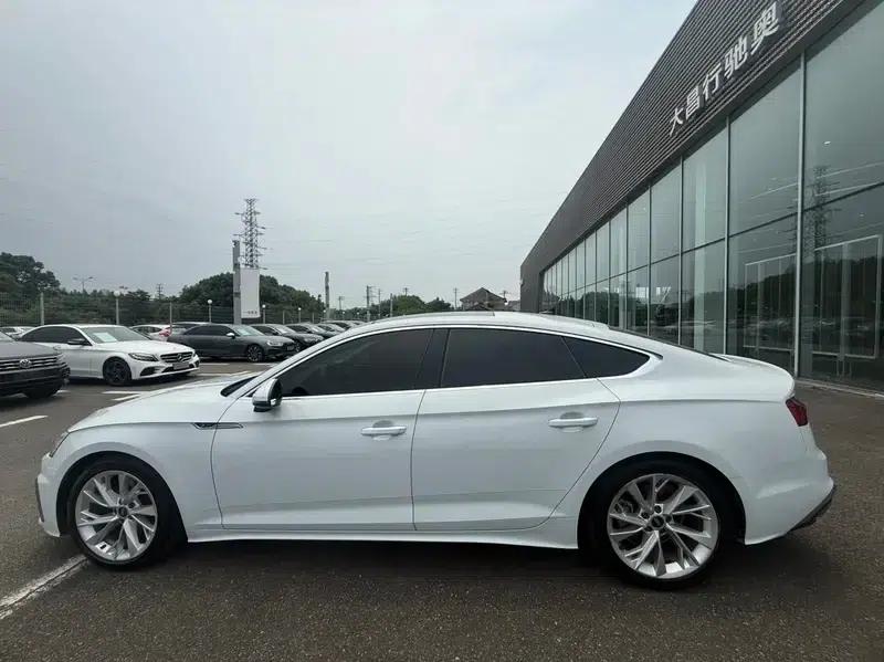 Audi A5 2021 Sportback 40 TFSI Fashionable Elegant Model — миниатюра 3