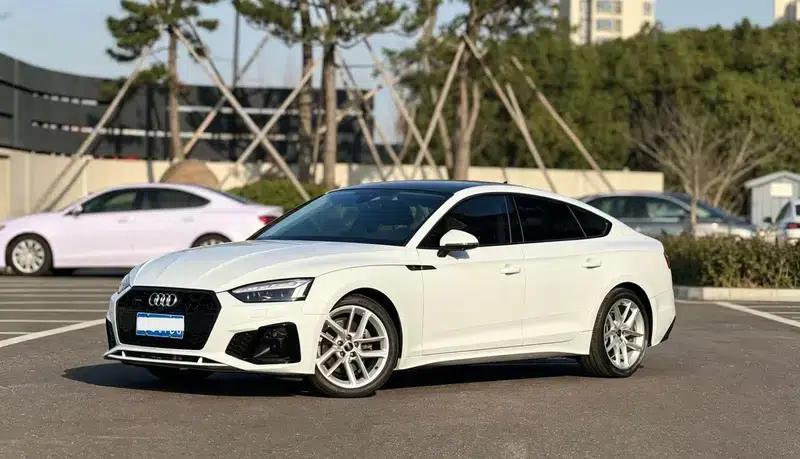 Audi A5 2022 Sportback 40 TFSI Fashionable Elegant Model — миниатюра 1