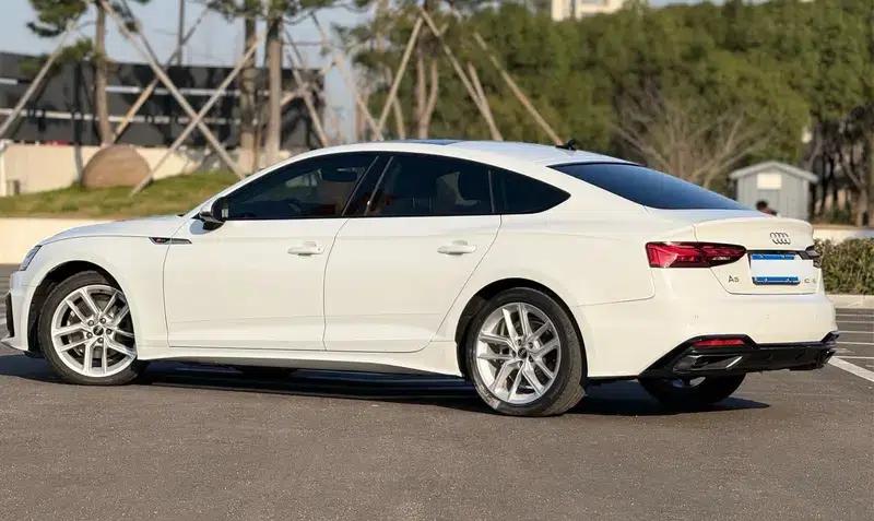 Audi A5 2022 Sportback 40 TFSI Fashionable Elegant Model — миниатюра 4