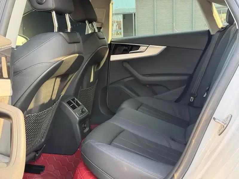 Audi A5 2022 Sportback 40 TFSI Fashionable Elegant Model — миниатюра 10
