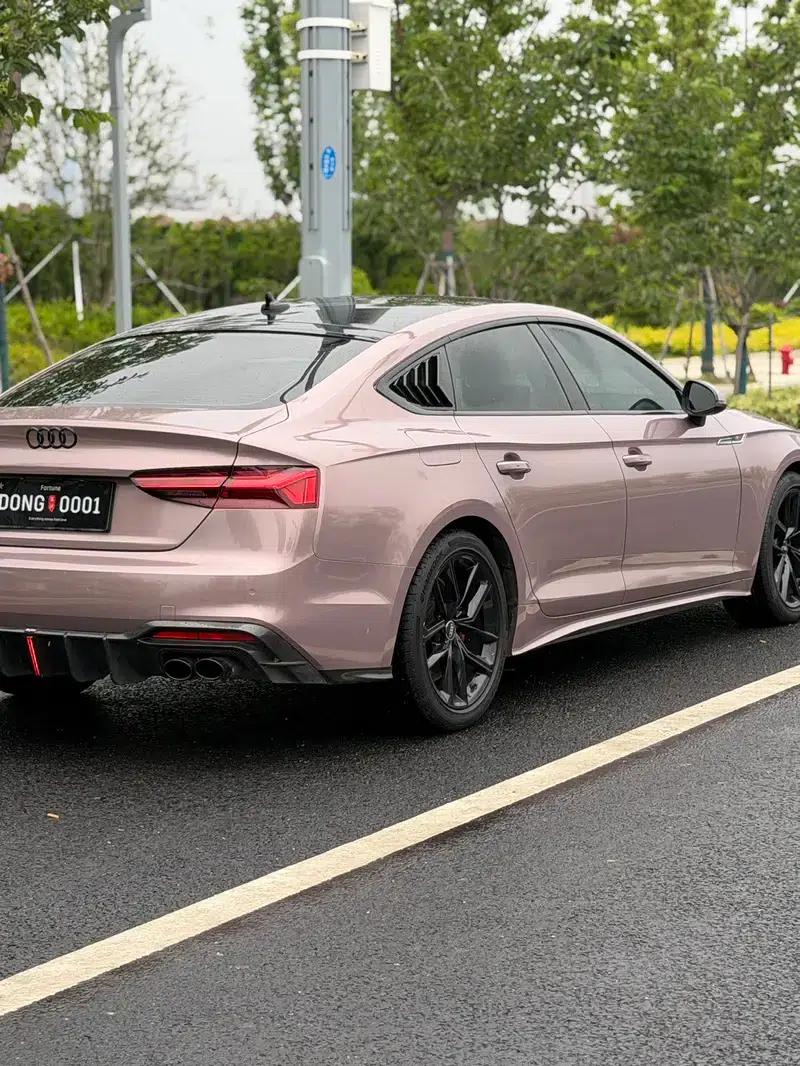 Audi A5 2022 Sportback 40 TFSI Fashionable Elegant Model — миниатюра 3