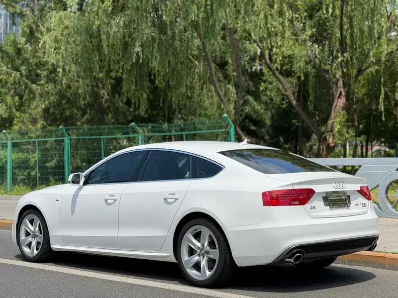 Audi A5 2013 Sportback 40 TFSI quattro Fashion Edition — миниатюра 5