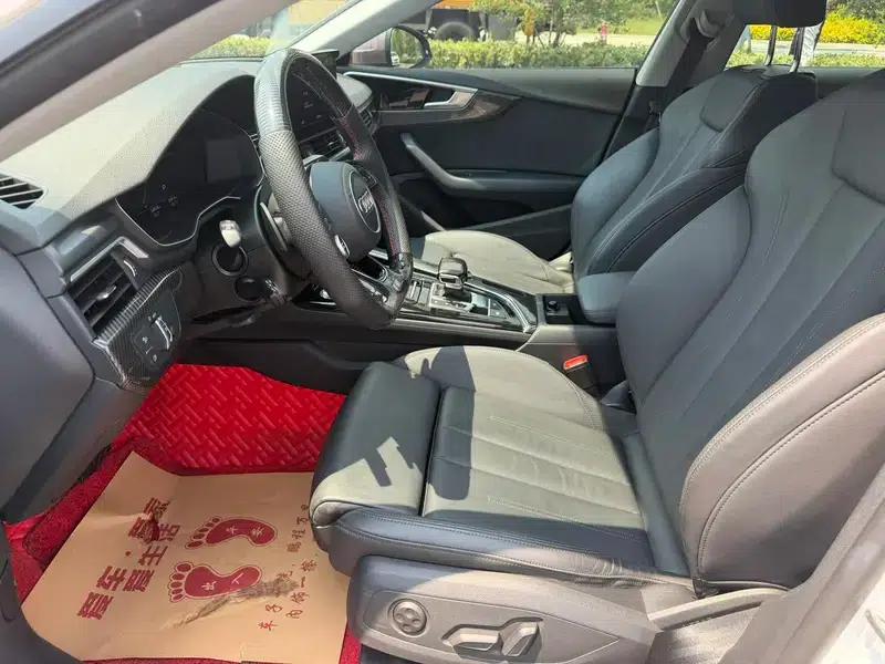 Audi A5 2022 Sportback 40 TFSI Fashionable Elegant Model — миниатюра 9