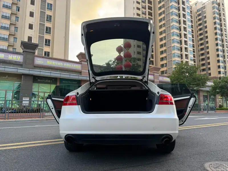 Audi A5 2010 2.0TFSI Sportback Comfort — миниатюра 12