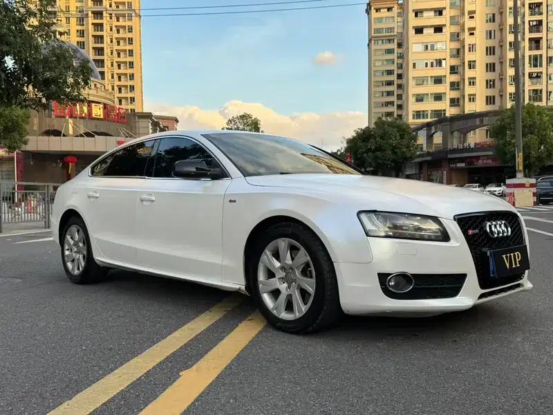 Audi A5 2010 2.0TFSI Sportback Comfort — миниатюра 3