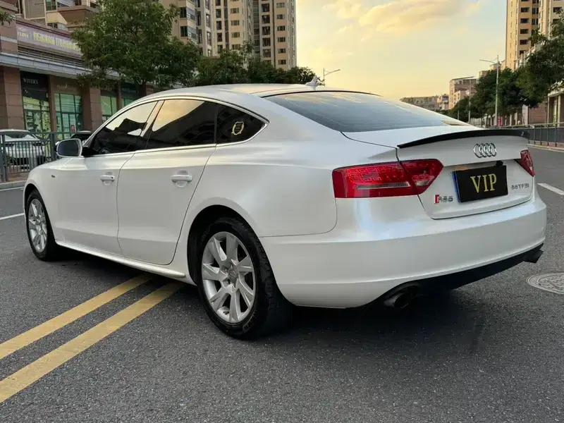 Audi A5 2010 2.0TFSI Sportback Comfort — миниатюра 5