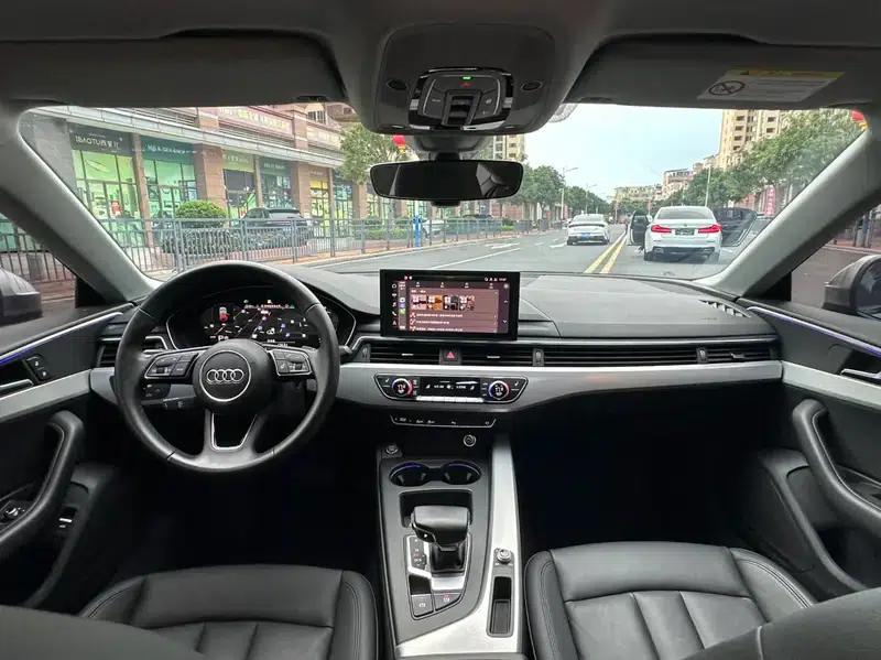 Audi A5 2021 Sportback 40 TFSI Fashionable Elegant Model — миниатюра 23