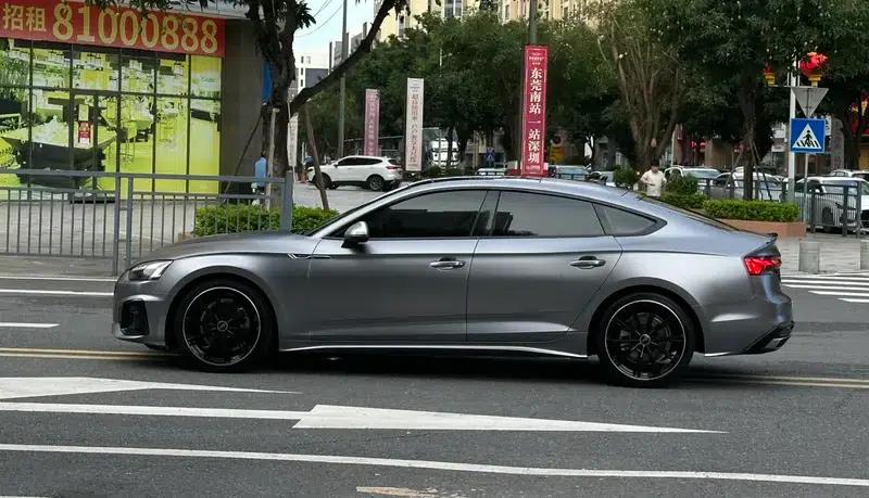 Audi A5 2021 Sportback 40 TFSI Fashionable Elegant Model — миниатюра 4