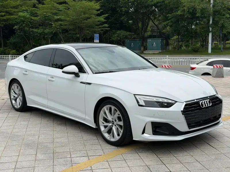 Audi A5 2021 Sportback 40 TFSI Fashionable Elegant Model — миниатюра 3