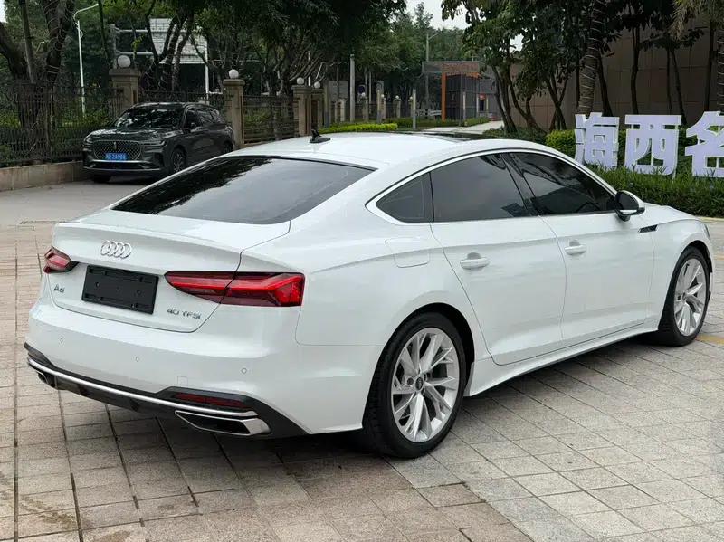 Audi A5 2021 Sportback 40 TFSI Fashionable Elegant Model — миниатюра 6