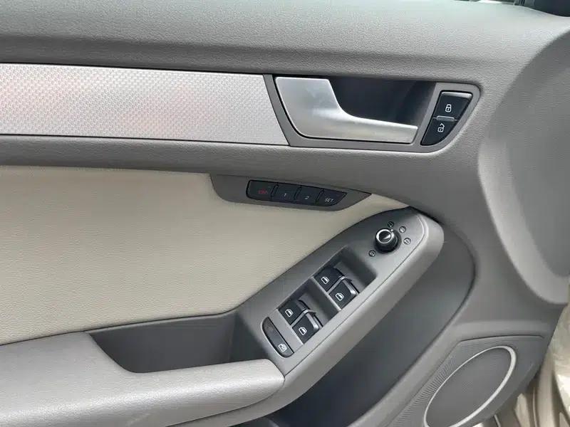 Audi A5 2010 2.0TFSI Sportback Luxury — миниатюра 27