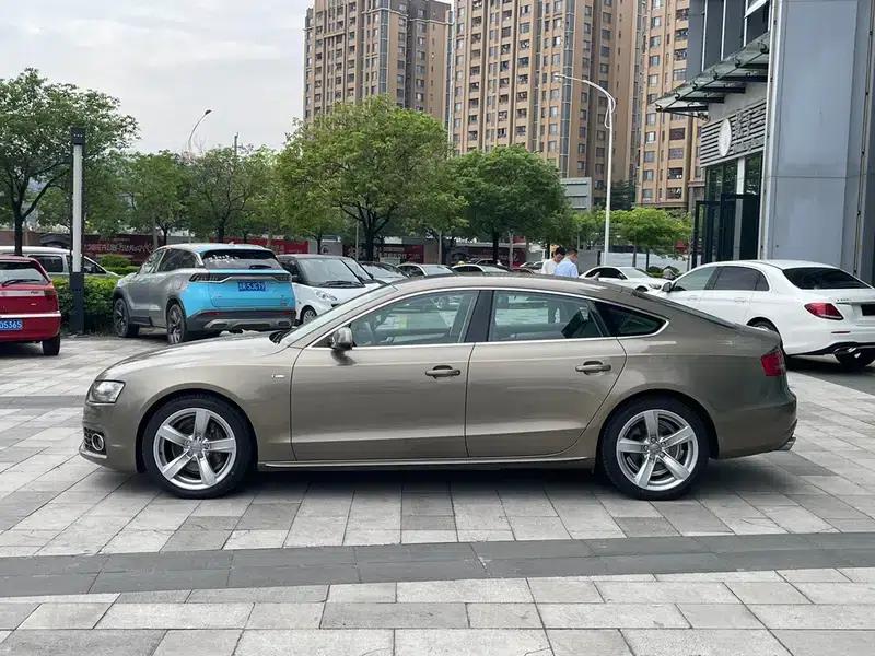 Audi A5 2010 2.0TFSI Sportback Luxury — миниатюра 4