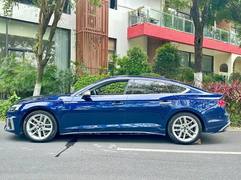 Audi A5 2021 Sportback 40 TFSI Fashionable Elegant Model — миниатюра 4