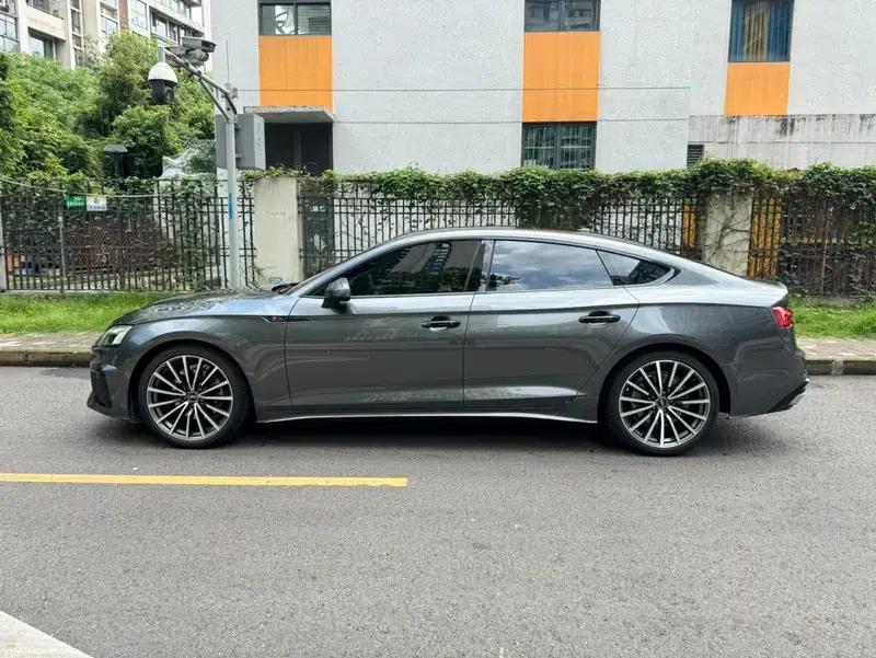 Audi A5 2023 Sportback 40 TFSI quattro Luxury Dynamic — миниатюра 4