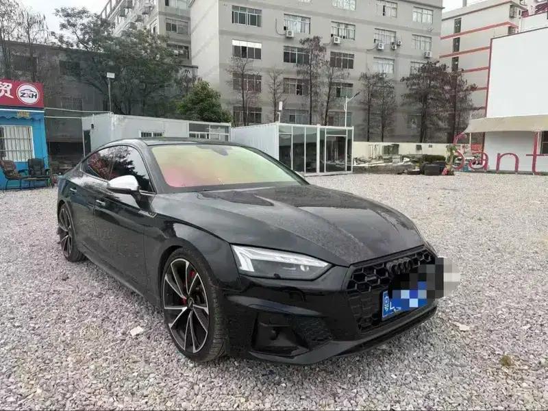 Audi A5 2021 Sportback 40 TFSI Fashionable Elegant Model — миниатюра 3