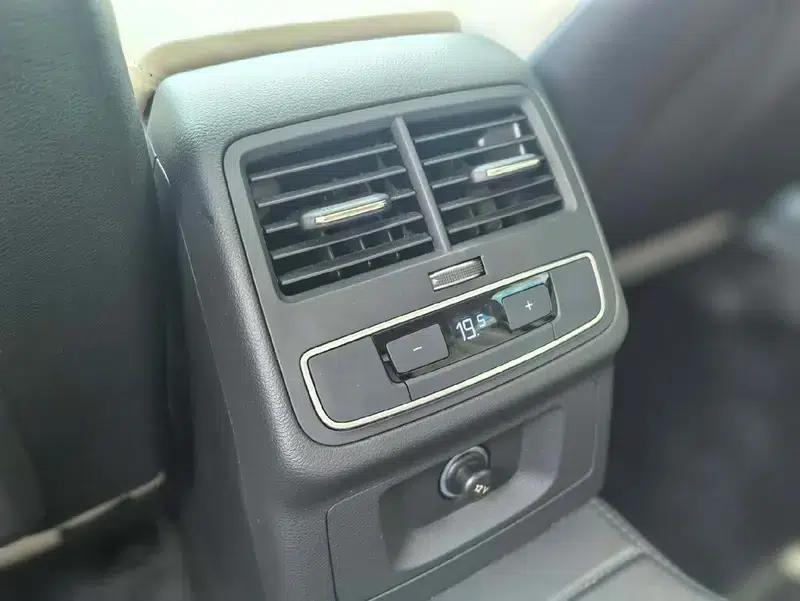 Audi A5 2023 Sportback 40 TFSI quattro Luxury Dynamic — миниатюра 5