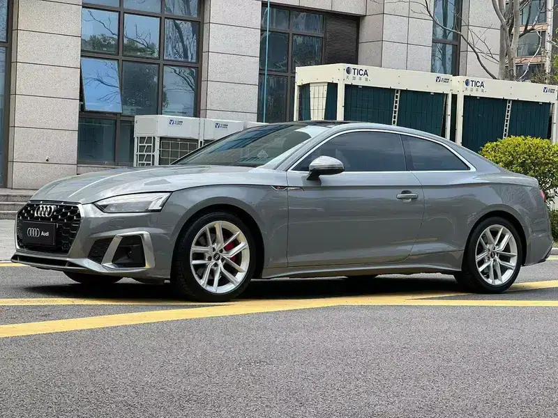Audi A5 2022 Coupe 40 TFSI Fashion Dynamic — миниатюра 1