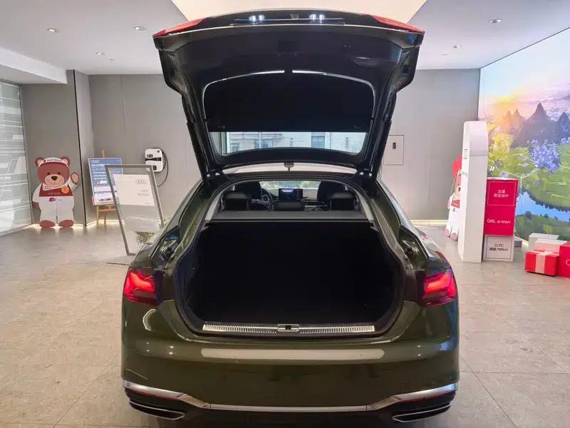 Audi A5 2024 Sportback 40 TFSI Fashion Dynamic Edition — миниатюра 12