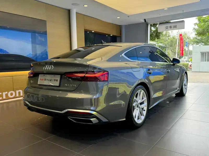 Audi A5 2024 Sportback 40 TFSI Fashion Dynamic Edition — миниатюра 6