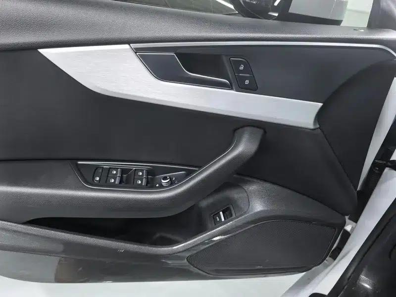 Audi A5 2021 Sportback 40 TFSI quattro Luxury Elegance — миниатюра 7