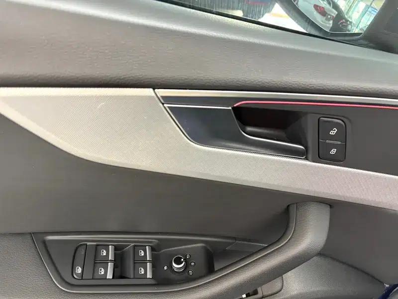 Audi A5 2021 Sportback 40 TFSI Fashionable Elegant Model — миниатюра 14