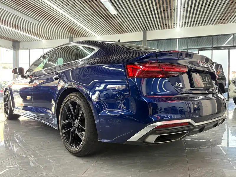 Audi A5 2021 Sportback 40 TFSI Fashionable Elegant Model — миниатюра 4