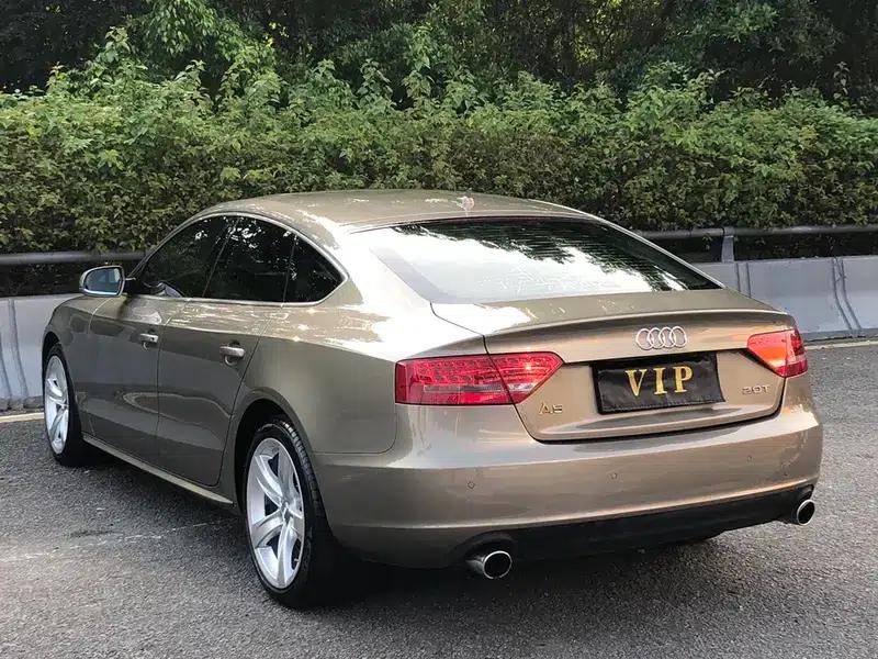 Audi A5 2010 2.0TFSI Sportback Luxury — миниатюра 4