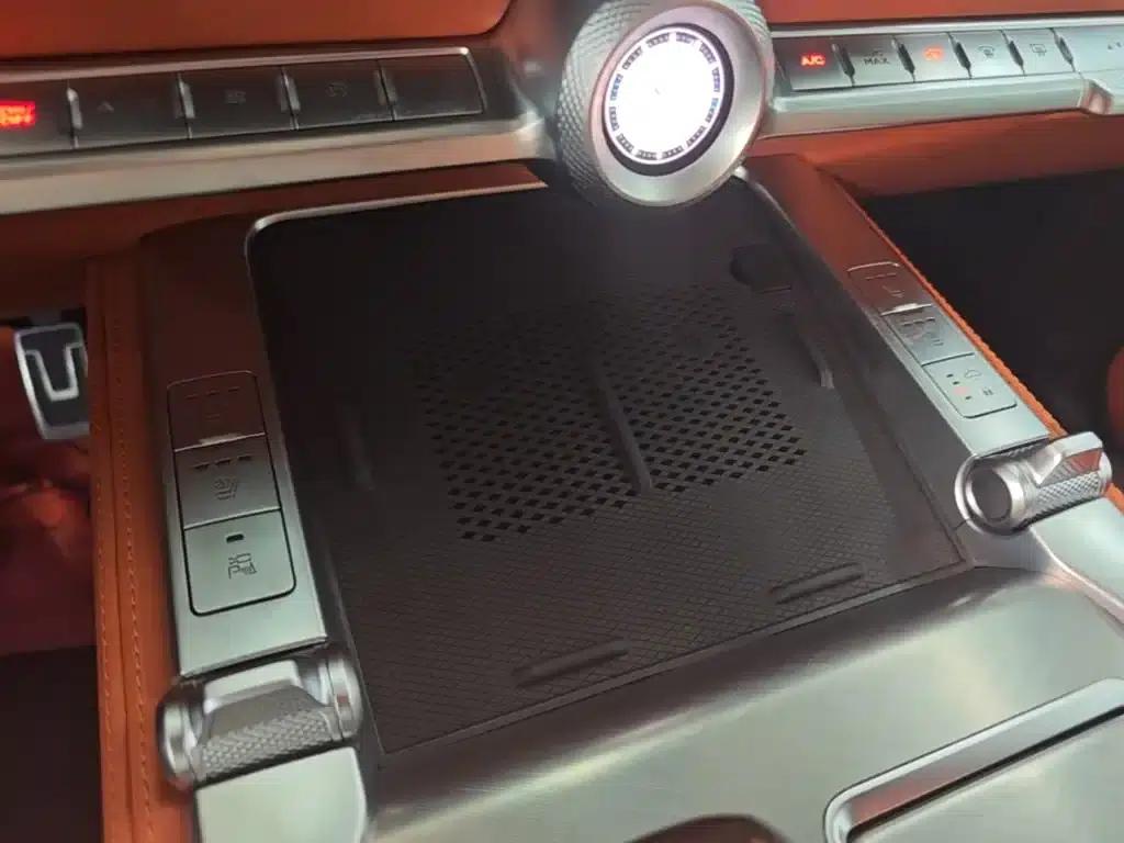 Tank 700 New Energy 2024 Hi4-T Extreme Edition — миниатюра 9