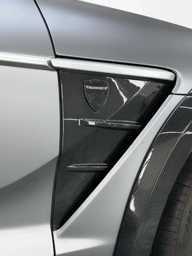 2022 Aston Martin DBX 4.0T V8 — миниатюра 22