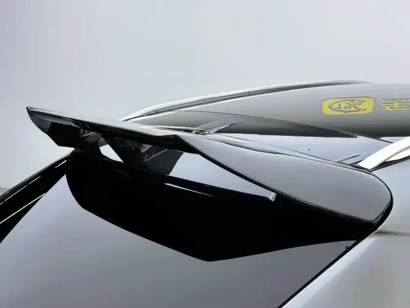 2022 Aston Martin DBX 4.0T V8 — миниатюра 31