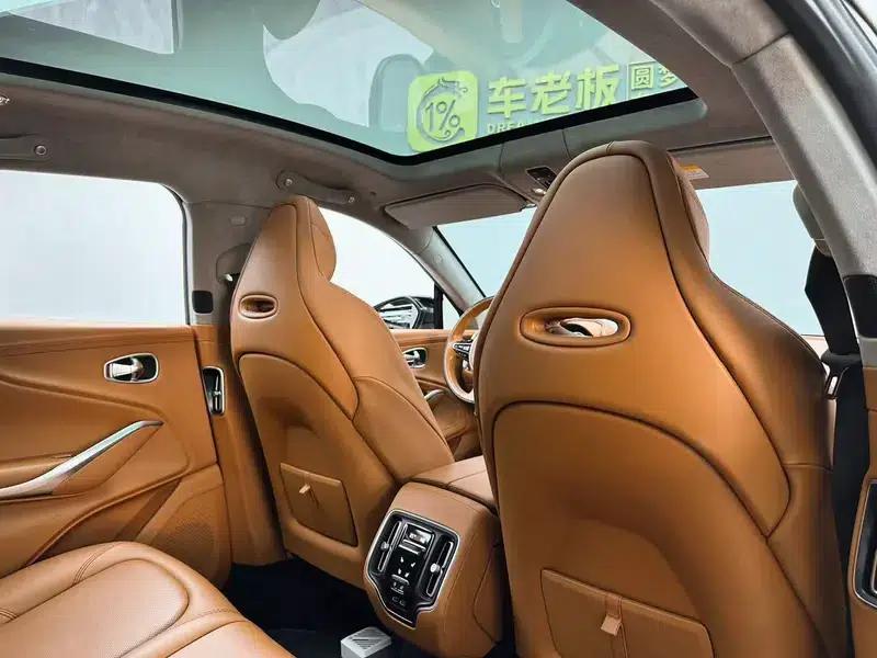 2022 Aston Martin DBX 4.0T V8 — миниатюра 36