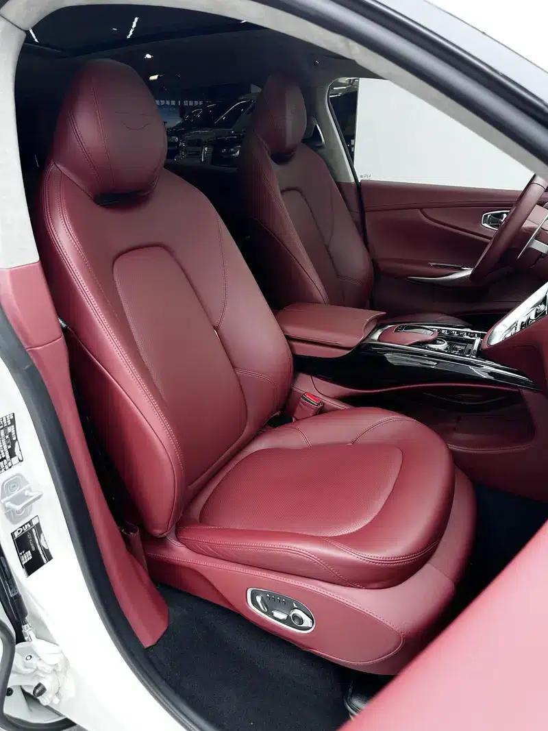 2023 Aston Martin DBX 4.0T V8 — миниатюра 21
